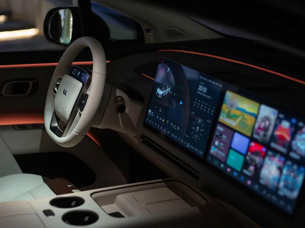 Li Auto i8 — фотография автомобиля