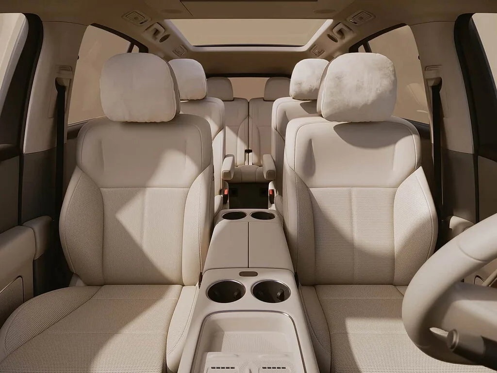 Li Auto i8 — фотография автомобиля