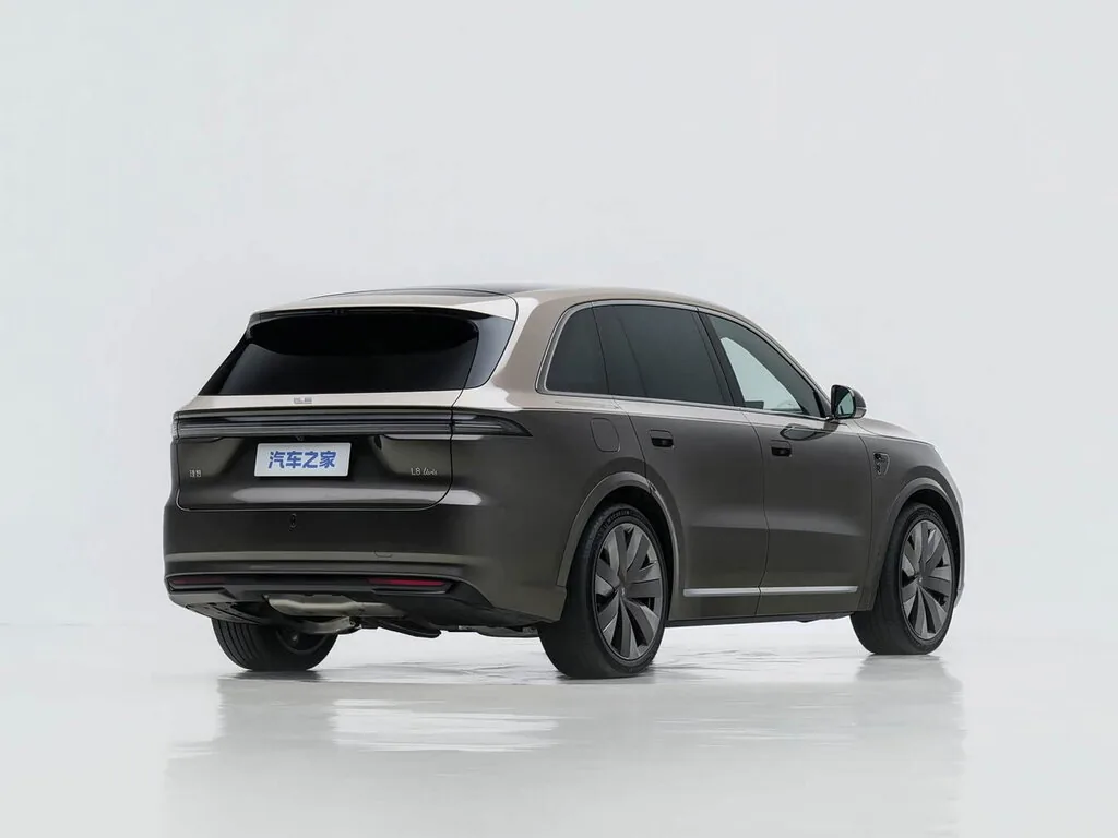 Li Auto L8 — фотография автомобиля