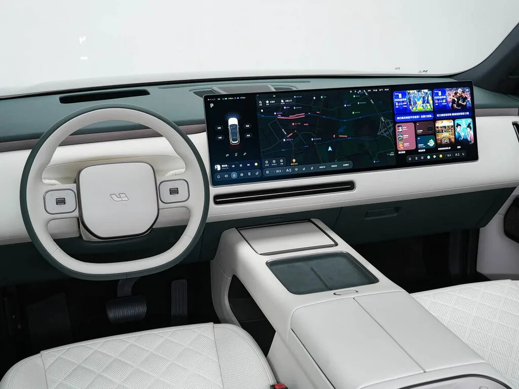 Li Auto L8 — фотография автомобиля