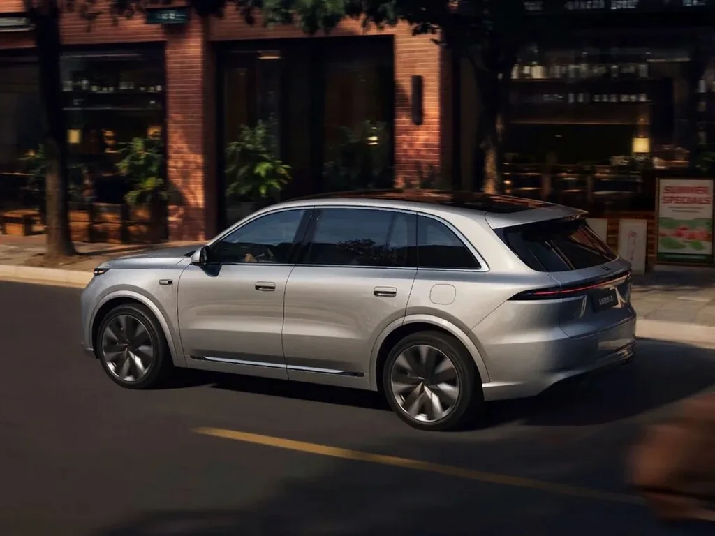 Li Auto L8
